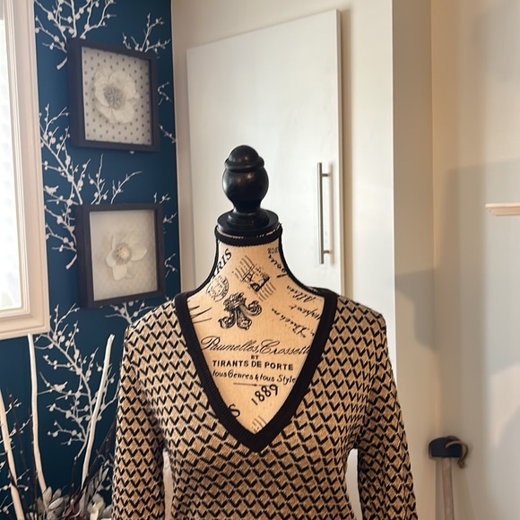 STUNNING ZARA SWEATER dark brown/tan,white with a detailed pattern size M BNWT - Picture 4 of 16